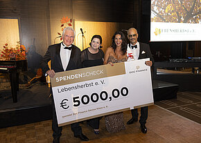 Mariella Ahrens und Dr. Jürgen Lautsch mit Doc Finance