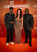 Mariella Ahrens mit Nelson Müller und Begleitung